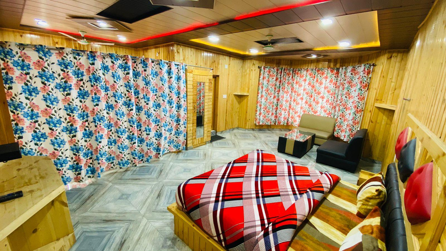 Bedroom 2, TRIMURTI HOTEL RAMA PALACE, Kullu