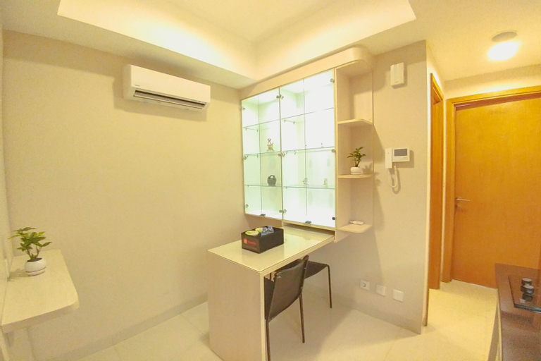 Bedroom 2, Comfortable 1 BR The Mansion Kemayoran Tower Gloria By Travelio, North Jakarta