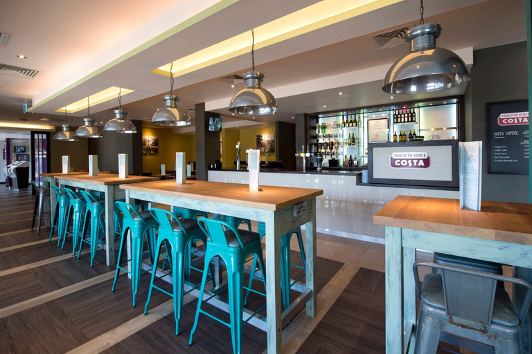 Food & Drinks 5, Premier Inn Milton Keynes Central - Theatre District, Milton Keynes