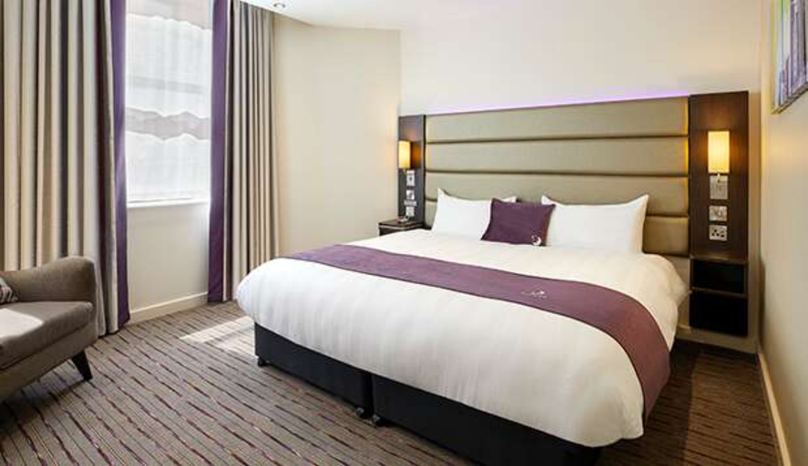 Bedroom 2, Premier Inn Liskeard, Cornwall