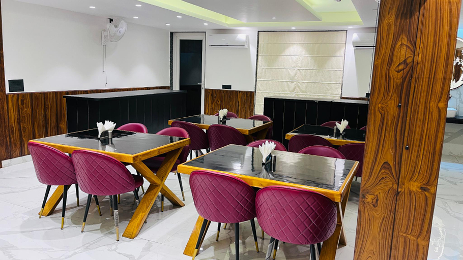 Food & Drinks, Hotel VS Residency, Gurgaon
