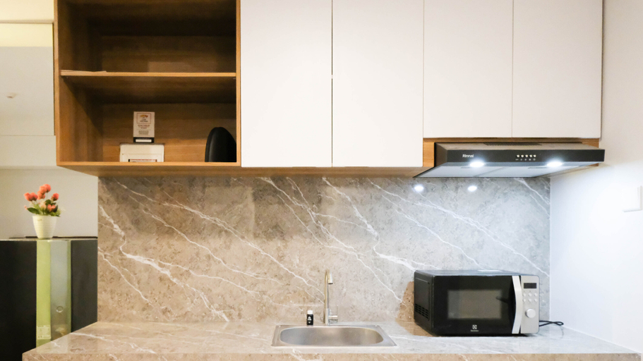 Others 4, Modern and Cozy Stay Studio (No Kitchen) Apartment at Belleview Residence By Travelio, Surabaya