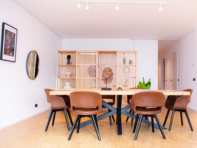 Food & Drinks 2, R213 - Modern 2-BR Urban Escape with ♡ Terrace, Bruxelles