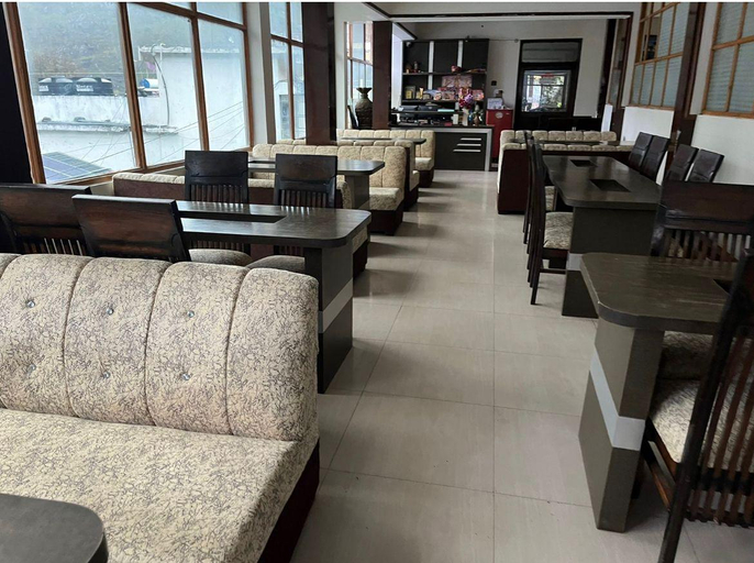 Food & Drinks, HOTEL SHAILJA & AD CONTINENTAL RESTAURANT, Chamoli