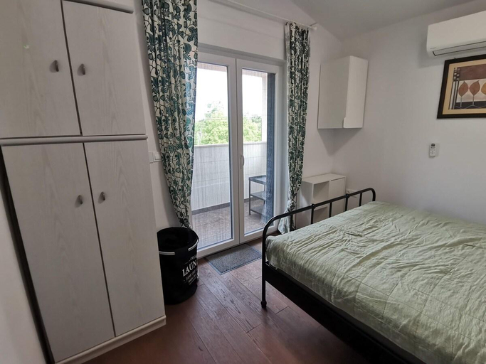 Others 5, Villa Oliva, Umag