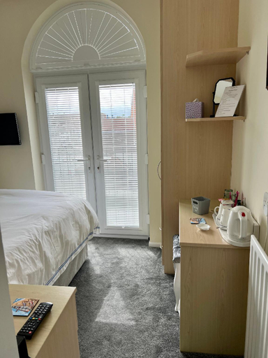 Bedroom 2, Harbour House, Dorset