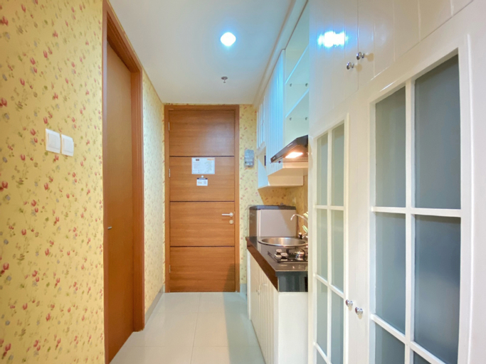 Exterior & Views 2, Elegant and Comfy 1BR at Dago Suites Apartment By Travelio, Bandung