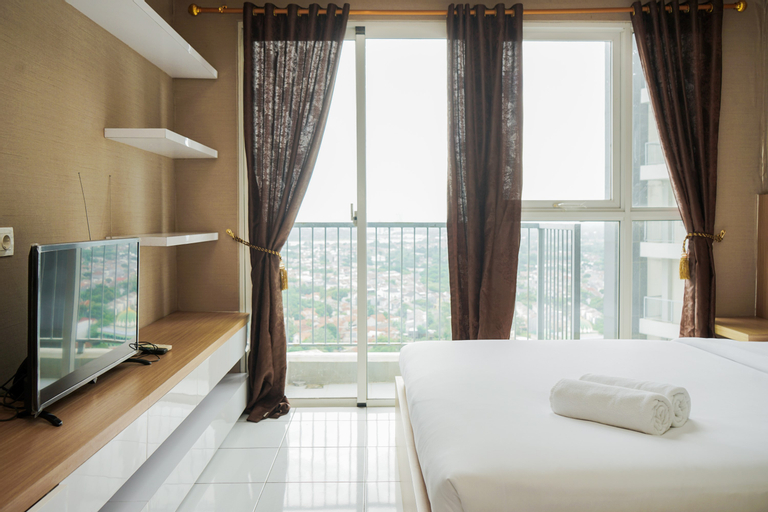 Elegant and Tidy Studio Casa de Parco Apartment By Travelio, Tangerang