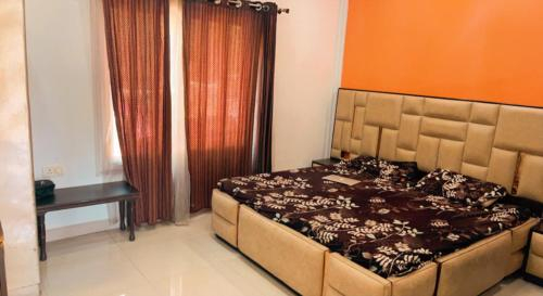 Taj resorts & Pool, Gautam Buddha Nagar