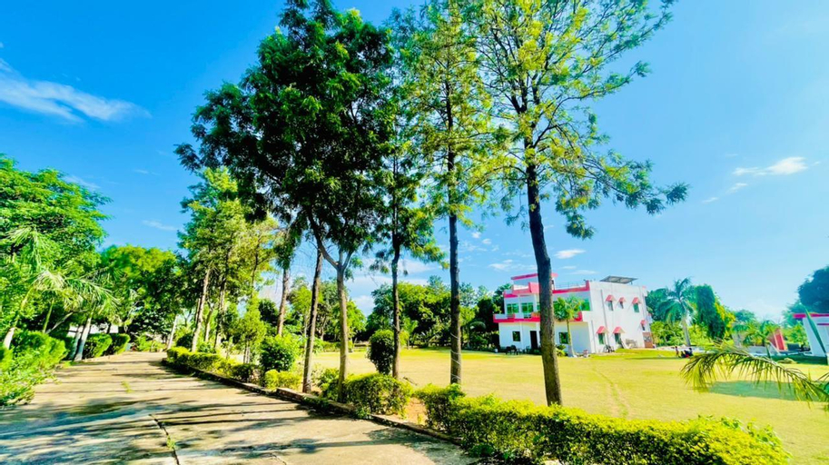 Exterior & Views 4, Luxury farmhouse gurgaon , Karnal