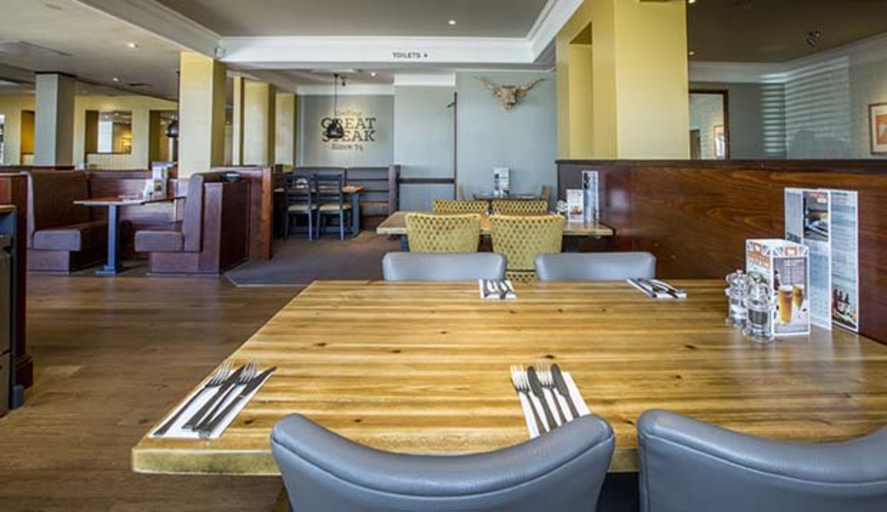 Food & Drinks 5, Premier Inn Leeds / Bradford Airport, Leeds