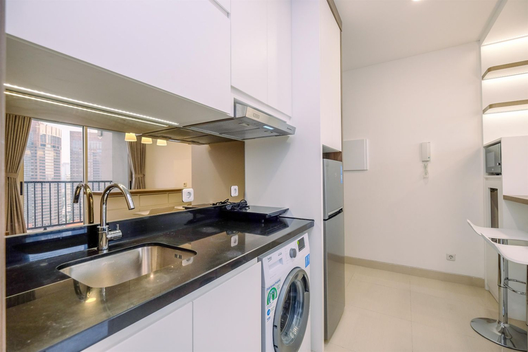 Others 2, Stunning and Cozy 1BR Apartment at Ciputra World 2 By Travelio, Jakarta Selatan