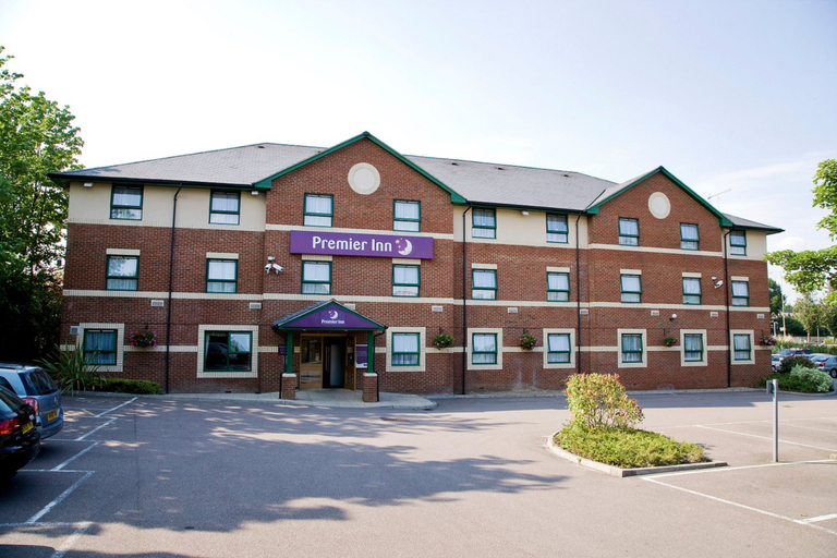Exterior & Views 2, Premier Inn Watford North, Hertfordshire