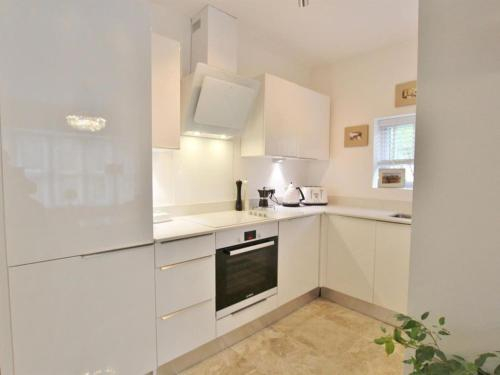 Pass the Keys Modern Stylish Central apartment parking, Bournemouth