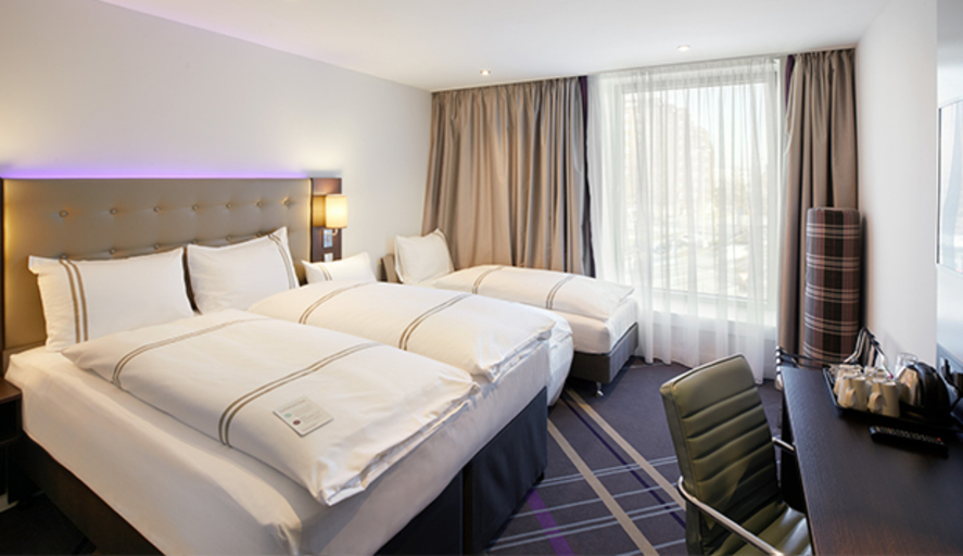 Bedroom 4, Premier Inn Saarbruecken City Congresshalle, Regionalverband Saarbrücken