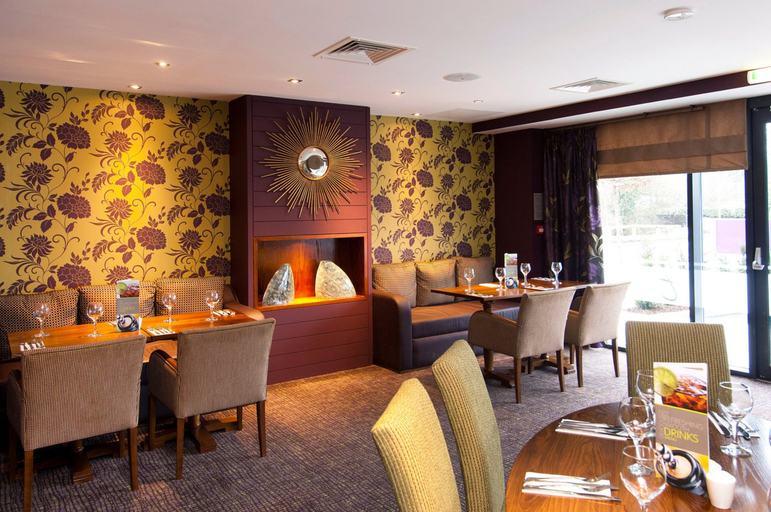 Food & Drinks 5, Premier Inn Warwick, Warwickshire