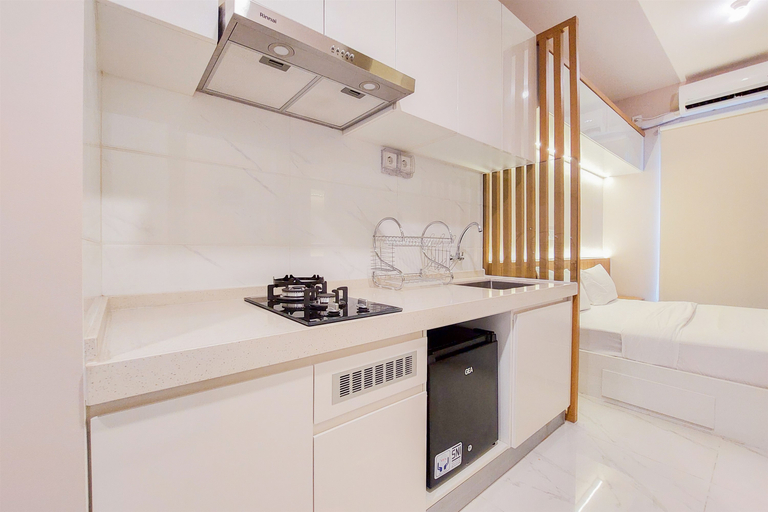 Others 3, Wonderful and Comfortable Studio Sky House BSD Apartment By Travelio, Tangerang Selatan