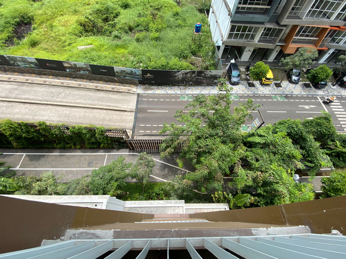 Exterior & Views 4, Fancy Studio Apartment at Gateway Park LRT City Bekasi By Travelio, Bekasi