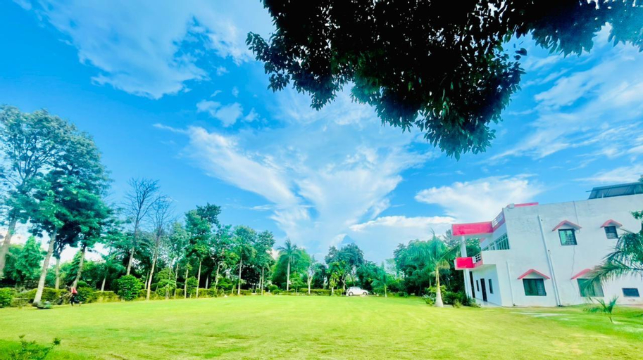 Exterior & Views 3, Luxury farmhouse gurgaon , Karnal