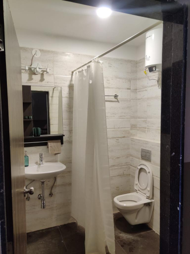 Bathroom 3, Villa Froggies (Candolim), North Goa