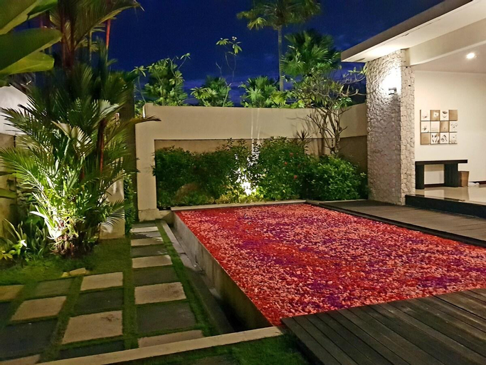 Honeymoon Private Pool Villa in Seminyak Bali, Badung