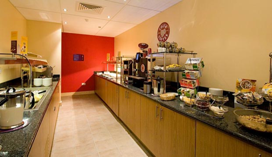Food & Drinks 4, Premier Inn Sheffield Cc St Marys Gate, Sheffield