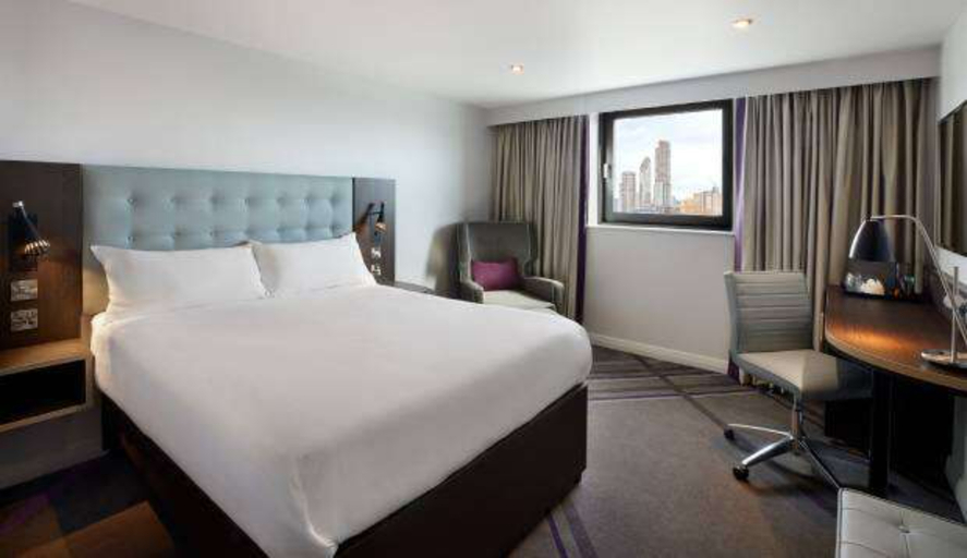 Bedroom 3, Premier Inn Seaton, Devon