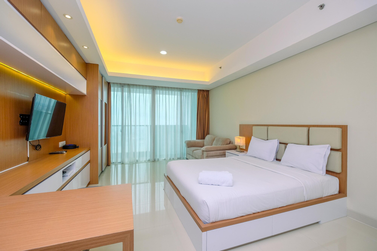 Bedroom 3, Cozy Living and Spacious Studio at 28th Floor Kemang Village Apartment By Travelio, South Jakarta