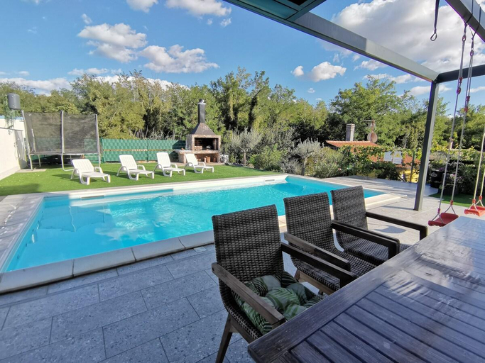 Others 3, Villa Oliva, Umag
