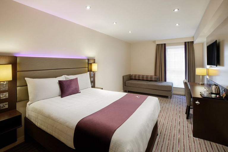 Bedroom 5, Premier Inn Kettering, Northamptonshire