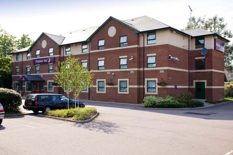 Exterior & Views 3, Premier Inn Watford North, Hertfordshire
