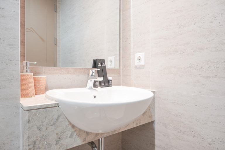 Bedroom 3, Comfort 2BR at Gold Coast Apartment By Travelio, North Jakarta