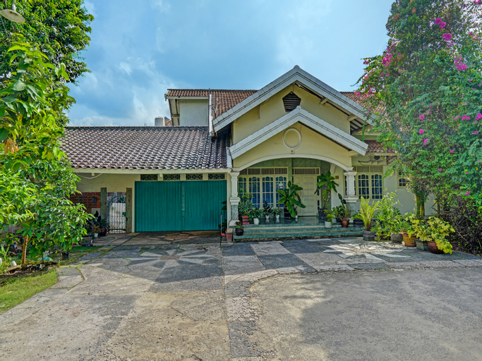 Exterior & Views 2, OYO 91984 Taufik Kost Syariah, Prabumulih