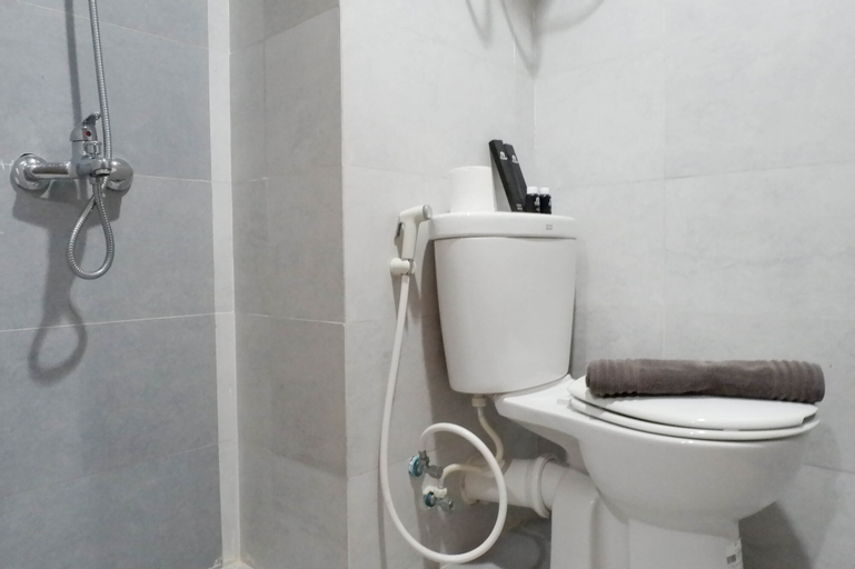 Bedroom 5, Modern and Best View Studio Apartment at Taman Melati Surabaya By Travelio, Surabaya