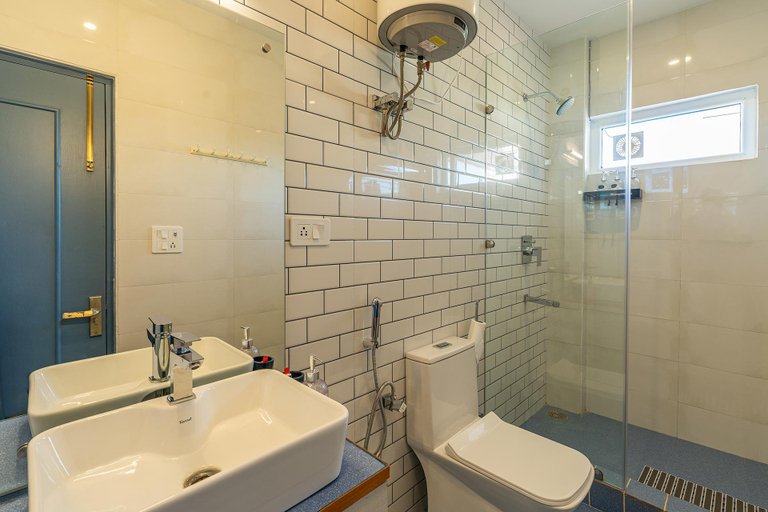 Bathroom 2, StayVista at Creek Edge Home, Kangra