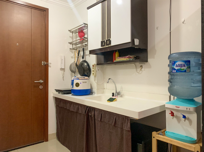 Others 4, Modern and Comfy Studio Signature Park Grande Apartment By Travelio, Jakarta Selatan