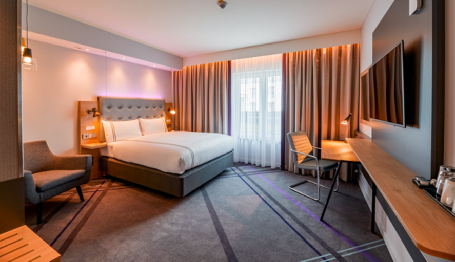 Bedroom 4, Premier Inn Muenchen Airport Sued, Freising
