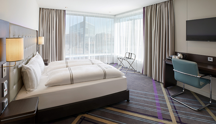 Bedroom 4, Premier Inn Stuttgart Feuerbach, Stuttgart