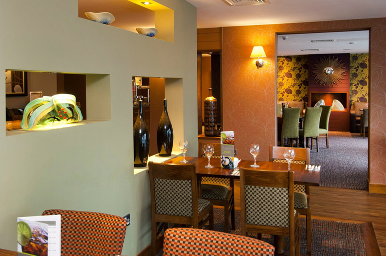 Food & Drinks 4, Premier Inn Warwick, Warwickshire