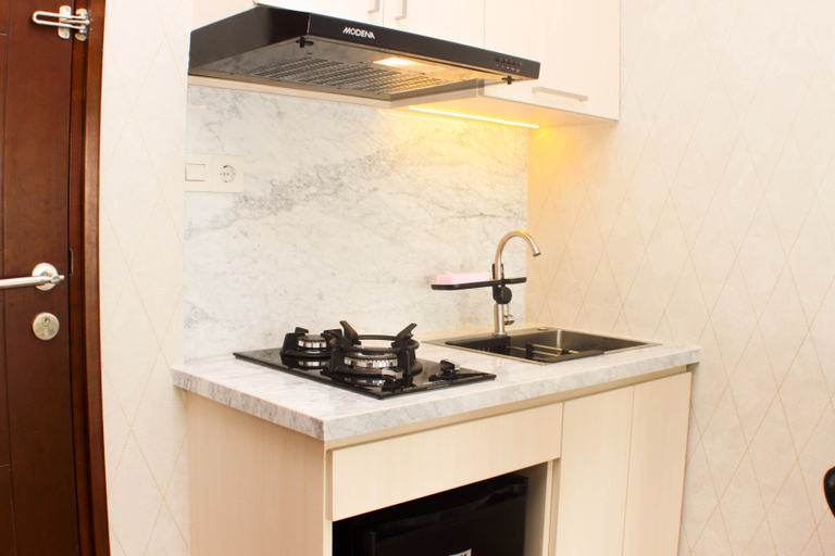 Others 4, Stunning and Comfy Studio at Thamrin District Apartment By Travelio, Bekasi