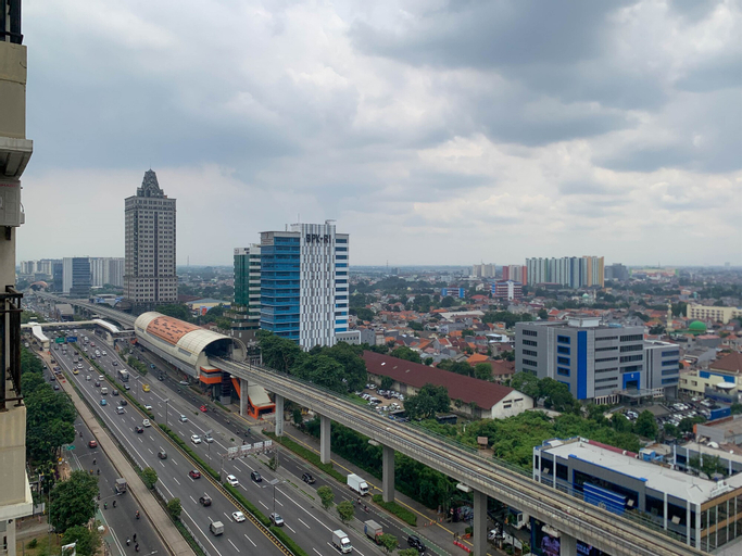 Exterior & Views 3, Comfort Studio (No Kitchen) at Signature Park Tebet Apartment By Travelio, South Jakarta