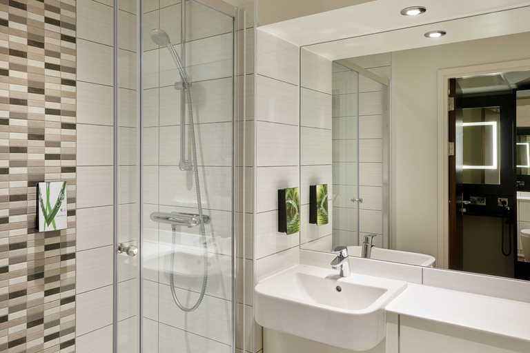 Bathroom 3, Premier Inn Thirsk, North Yorkshire