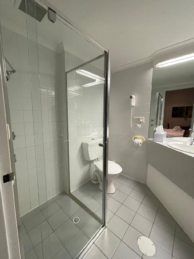 Bedroom 3, Studio427/247 gouger st ex hotel room in city, Adelaide