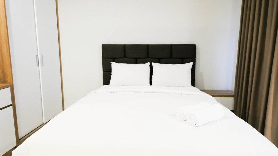 Bedroom 3, Modern and Cozy Stay Studio (No Kitchen) Apartment at Belleview Residence By Travelio, Surabaya
