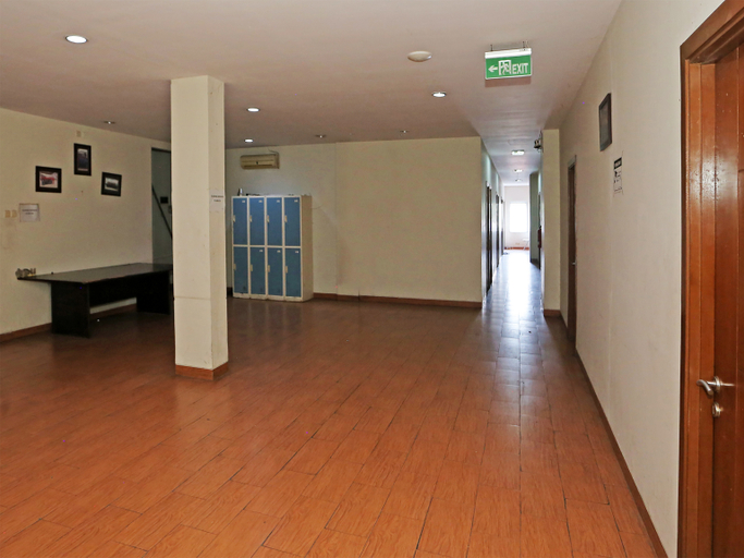 Others 5, Capital O 92003 Sky Airlines Guesthouse, Tangerang