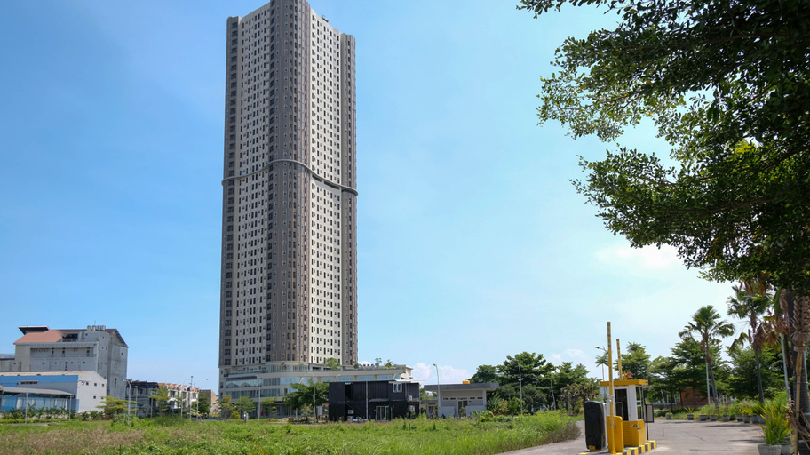 Exterior & Views, Best Choice and Nice Studio Apartment at Grand Dharmahusada Lagoon By Travelio, Surabaya