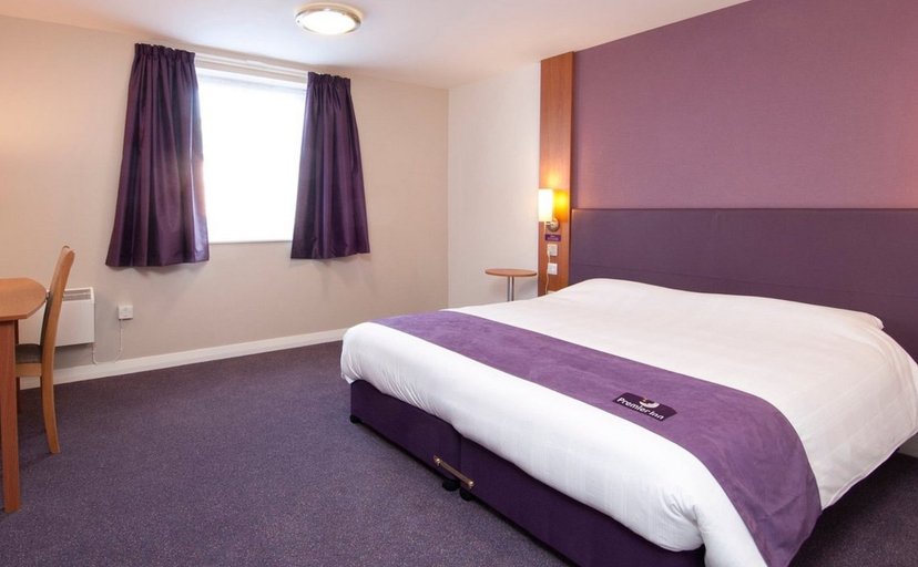 Bedroom 4, Premier Inn Nottingham South, Nottinghamshire