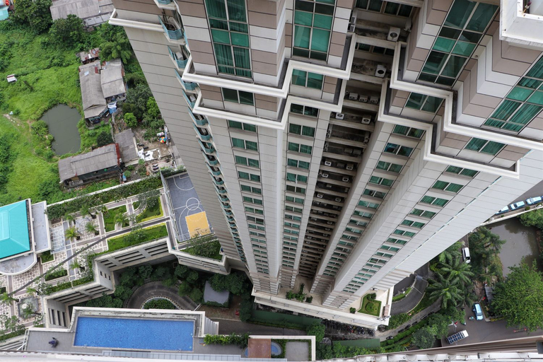 Exterior & Views, Modern Look Studio Room at High Floor Sudirman Hill Apartment By Travelio, Jakarta Pusat