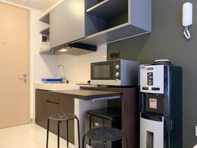 Others 4, Minimalist and Restful Studio at Tokyo Riverside PIK 2 Apartment By Travelio, Tangerang