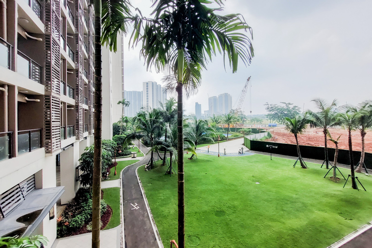 Exterior & Views 5, Wonderful and Comfortable Studio Sky House BSD Apartment By Travelio, South Tangerang